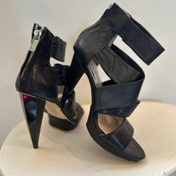 MICHAEL Michael Kors Black Bandage Pump - Picture 6 of 6